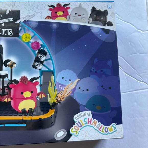 NEW BLDR Squishmallows Squish Tour Concert Building Set - 375 Pieces - Picture 7 of 10